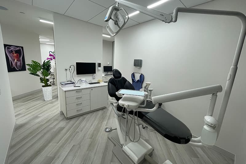 Endodontic treatment imagery for Solar Endodontics
